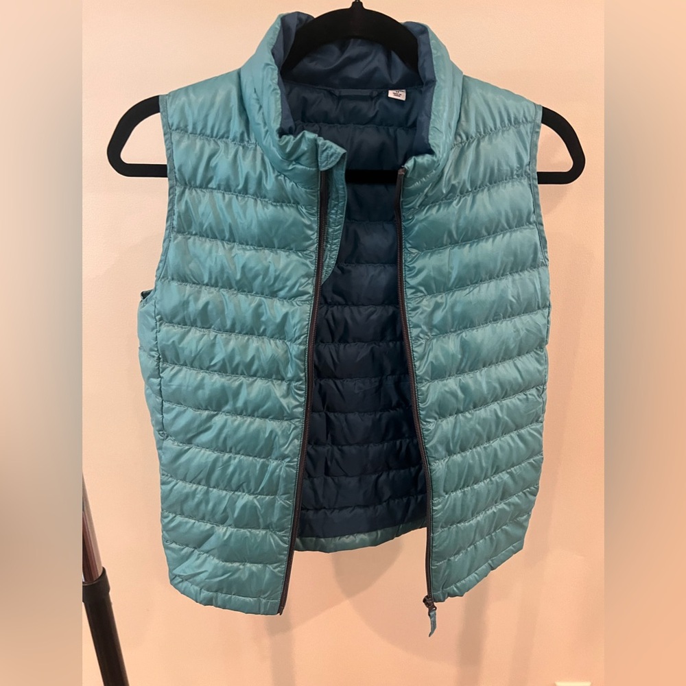 Uniqlo Youth Lightweight Teal Puffer Vest